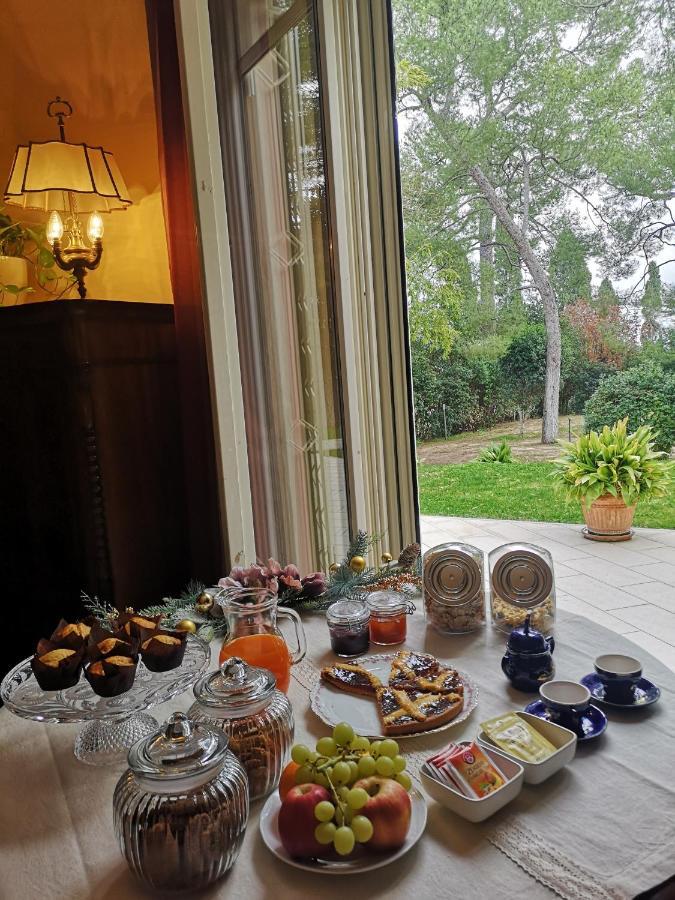 Villa Monacelli B&B Fano Buitenkant foto