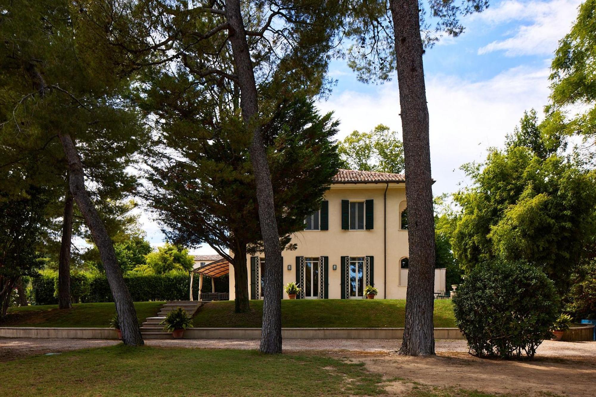 Villa Monacelli B&B Fano Buitenkant foto