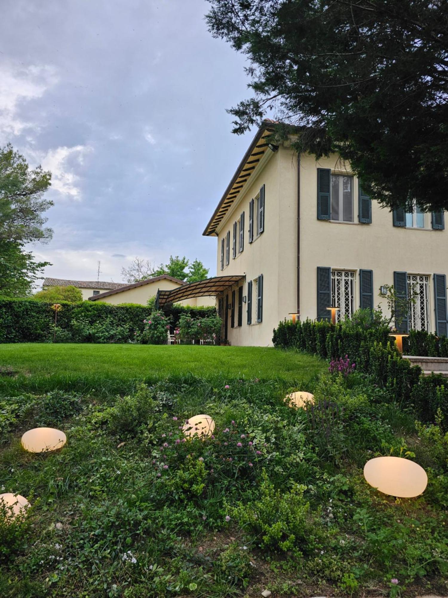 Villa Monacelli B&B Fano Buitenkant foto